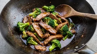 Chinese Stir-Fry Recipes: 15 Dishes & Wok Guide